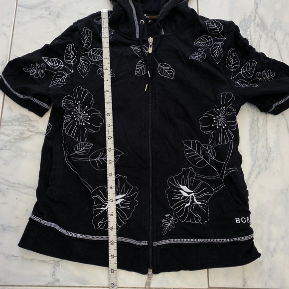 BCBGMaxAzria Performance Jogger Set Size: Medium - Picture 12 of 15